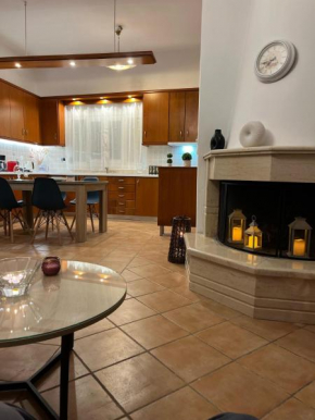 Cozy 2 Bedroom Apartment in Spilia